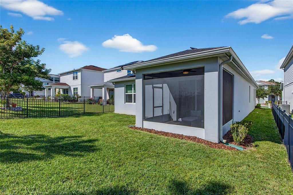 For Sale: $465,000 (3 beds, 2 baths, 1554 Square Feet)