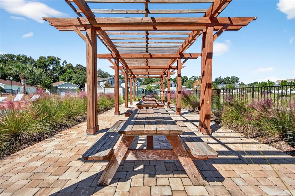 For Sale: $465,000 (3 beds, 2 baths, 1554 Square Feet)