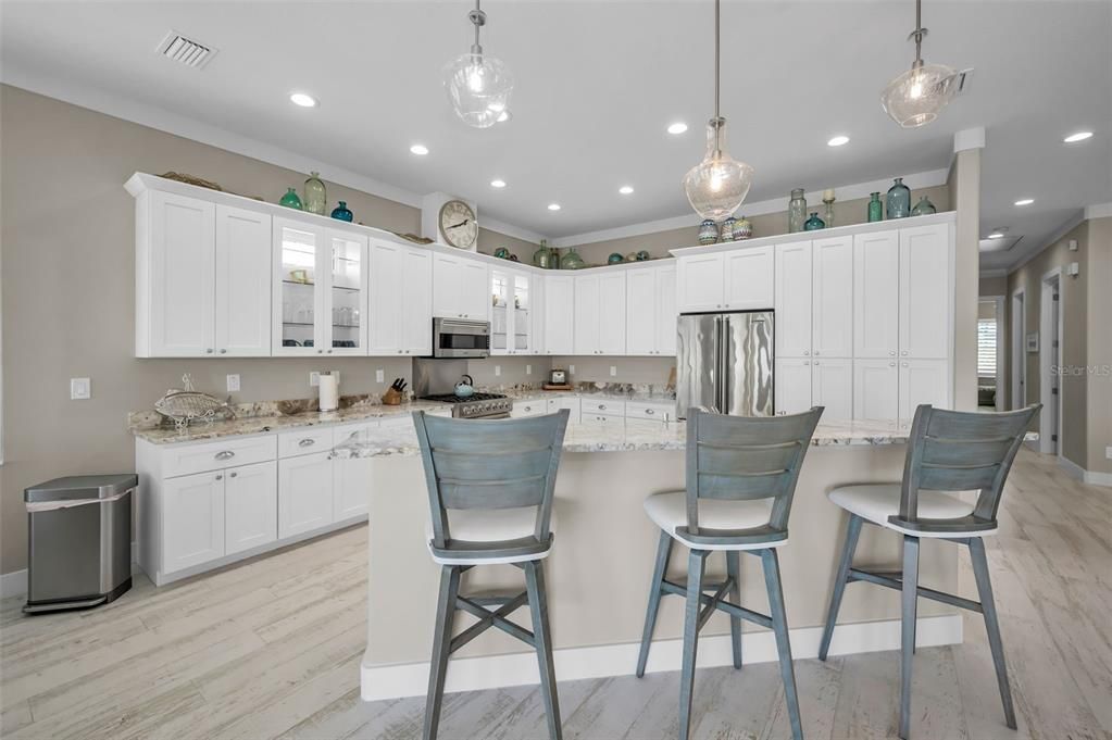 For Sale: $2,250,000 (2 beds, 2 baths, 2281 Square Feet)