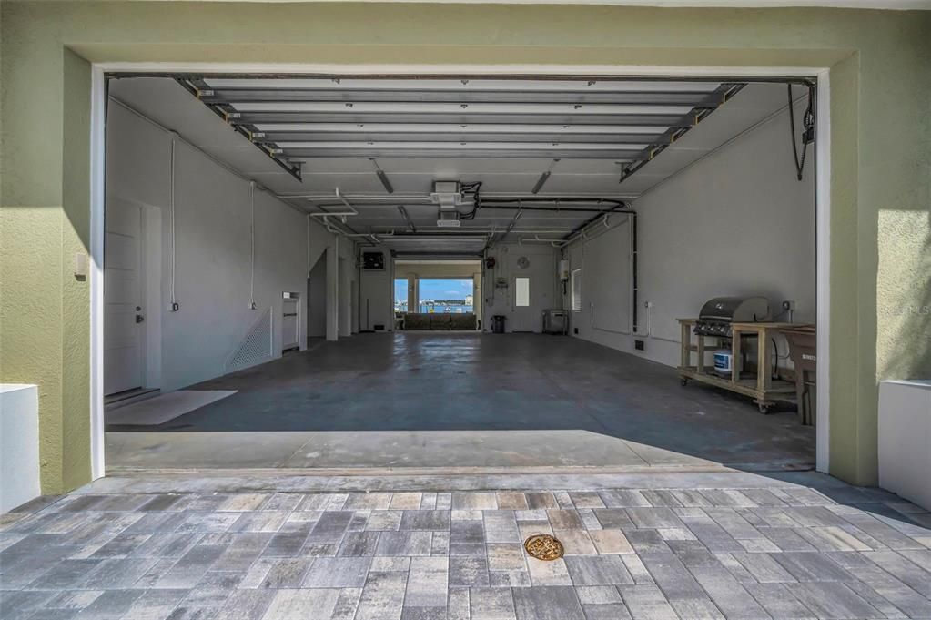 For Sale: $2,250,000 (2 beds, 2 baths, 2281 Square Feet)