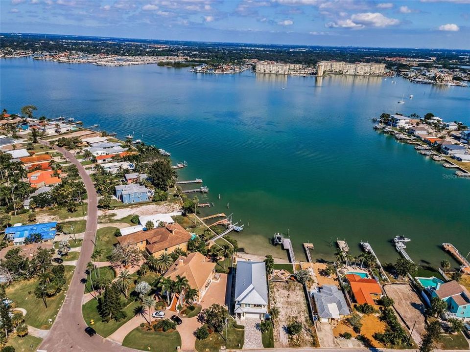 For Sale: $2,250,000 (2 beds, 2 baths, 2281 Square Feet)