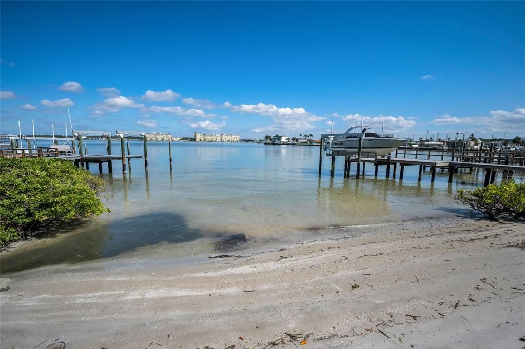 For Sale: $2,250,000 (2 beds, 2 baths, 2281 Square Feet)