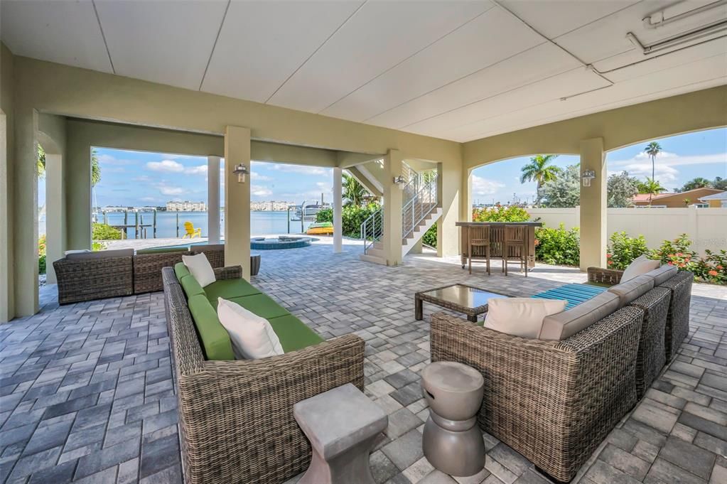 For Sale: $2,250,000 (2 beds, 2 baths, 2281 Square Feet)