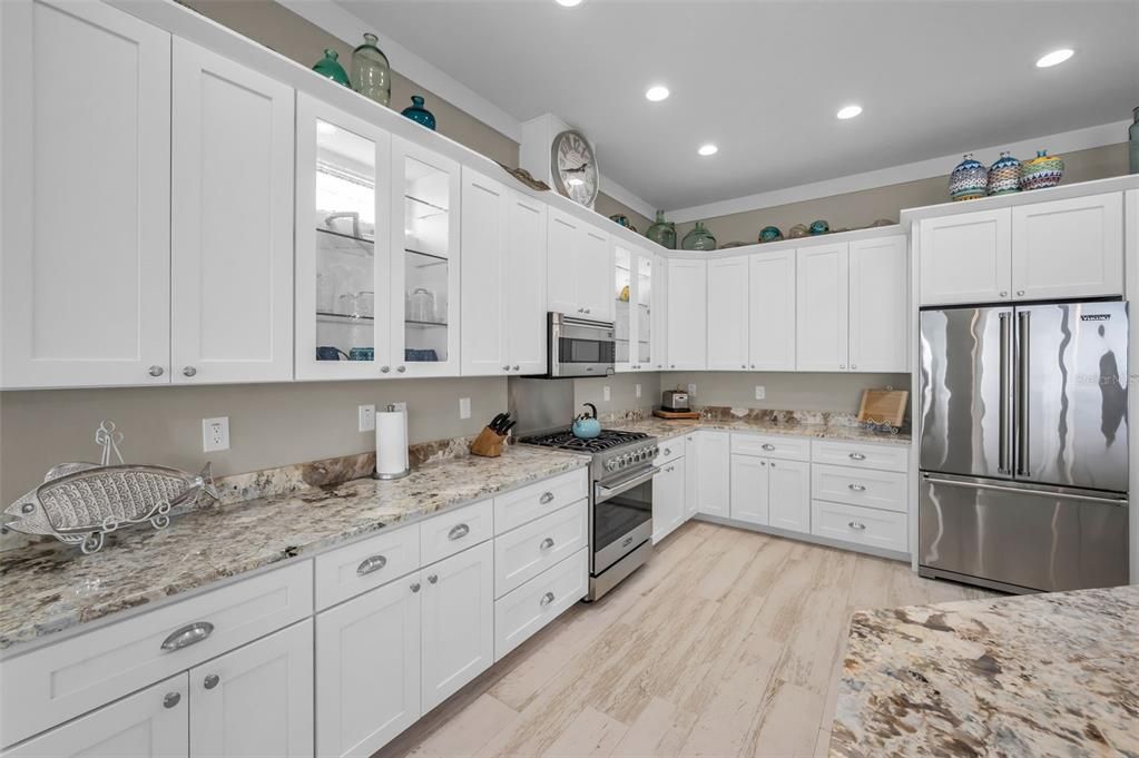 For Sale: $2,250,000 (2 beds, 2 baths, 2281 Square Feet)