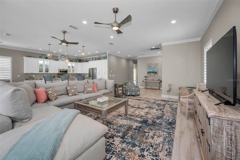 For Sale: $2,250,000 (2 beds, 2 baths, 2281 Square Feet)