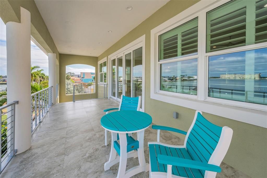 For Sale: $2,250,000 (2 beds, 2 baths, 2281 Square Feet)