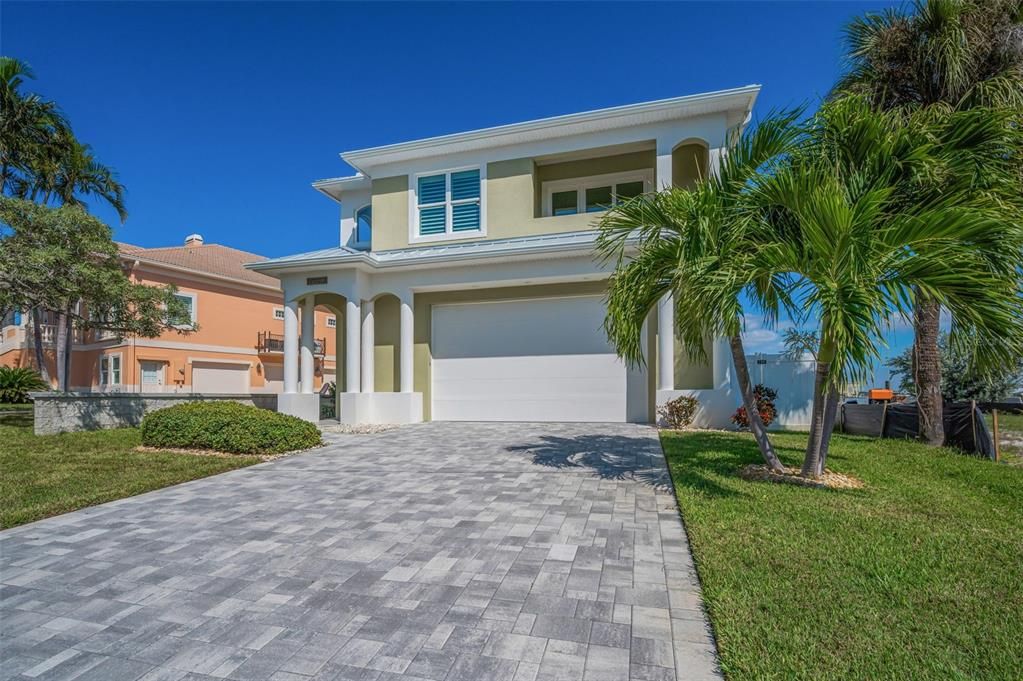 For Sale: $2,250,000 (2 beds, 2 baths, 2281 Square Feet)