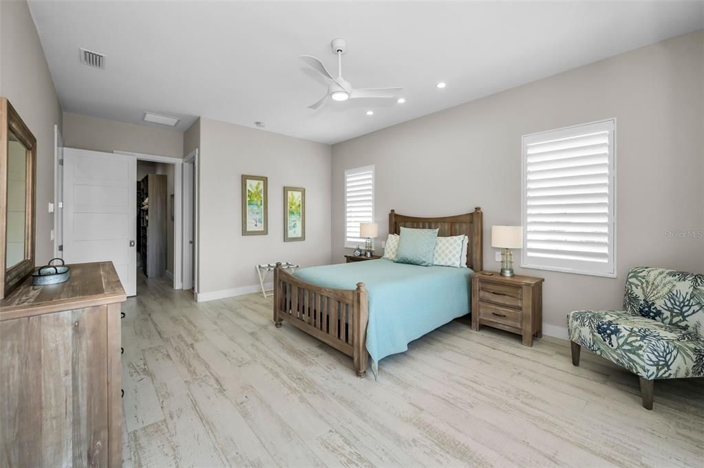 For Sale: $2,250,000 (2 beds, 2 baths, 2281 Square Feet)