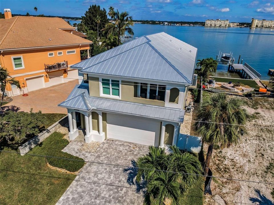 For Sale: $2,250,000 (2 beds, 2 baths, 2281 Square Feet)