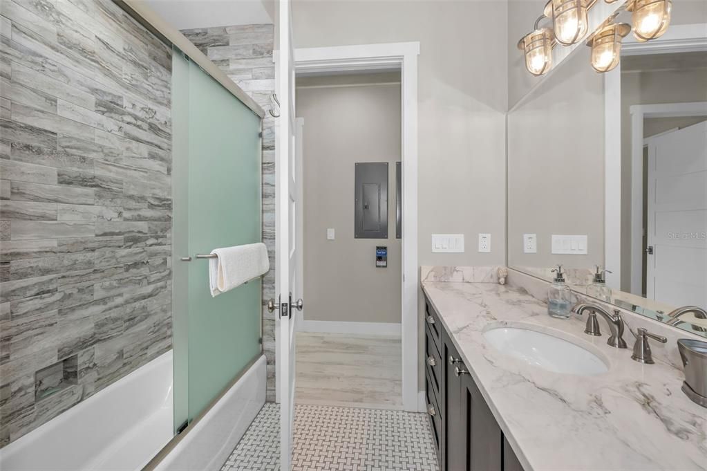 For Sale: $2,250,000 (2 beds, 2 baths, 2281 Square Feet)