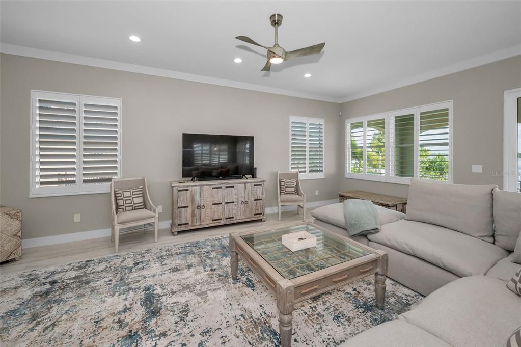 For Sale: $2,250,000 (2 beds, 2 baths, 2281 Square Feet)