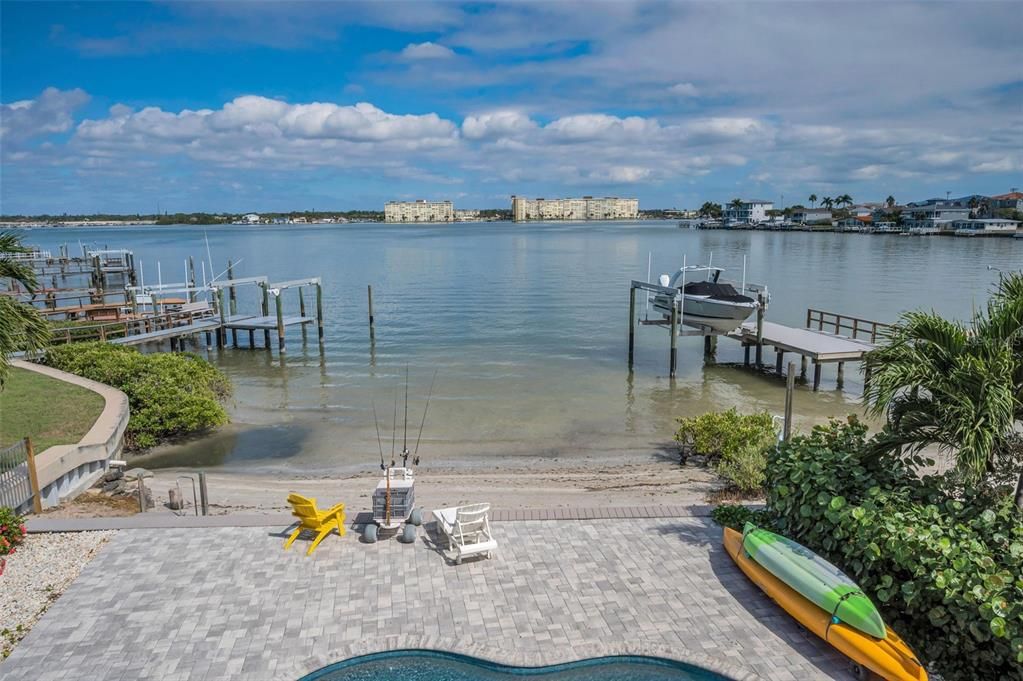 For Sale: $2,250,000 (2 beds, 2 baths, 2281 Square Feet)