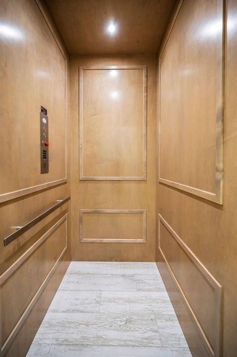 For Sale: $2,250,000 (2 beds, 2 baths, 2281 Square Feet)