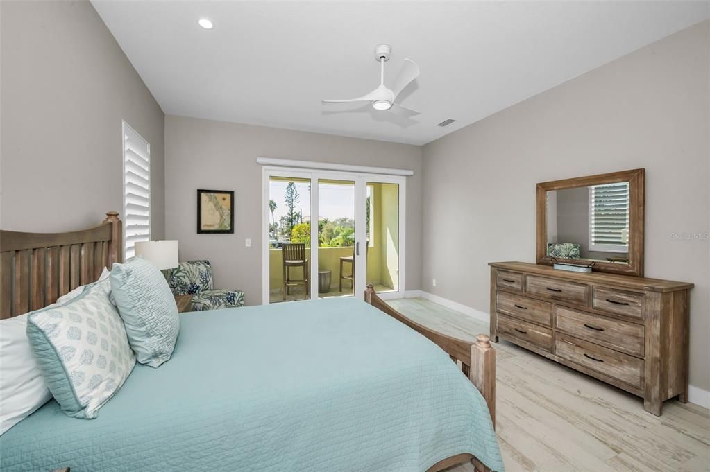 For Sale: $2,250,000 (2 beds, 2 baths, 2281 Square Feet)