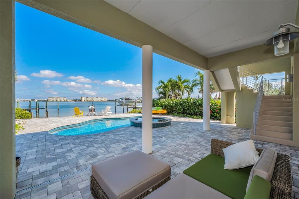 For Sale: $2,250,000 (2 beds, 2 baths, 2281 Square Feet)