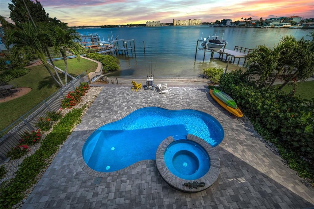 For Sale: $2,250,000 (2 beds, 2 baths, 2281 Square Feet)