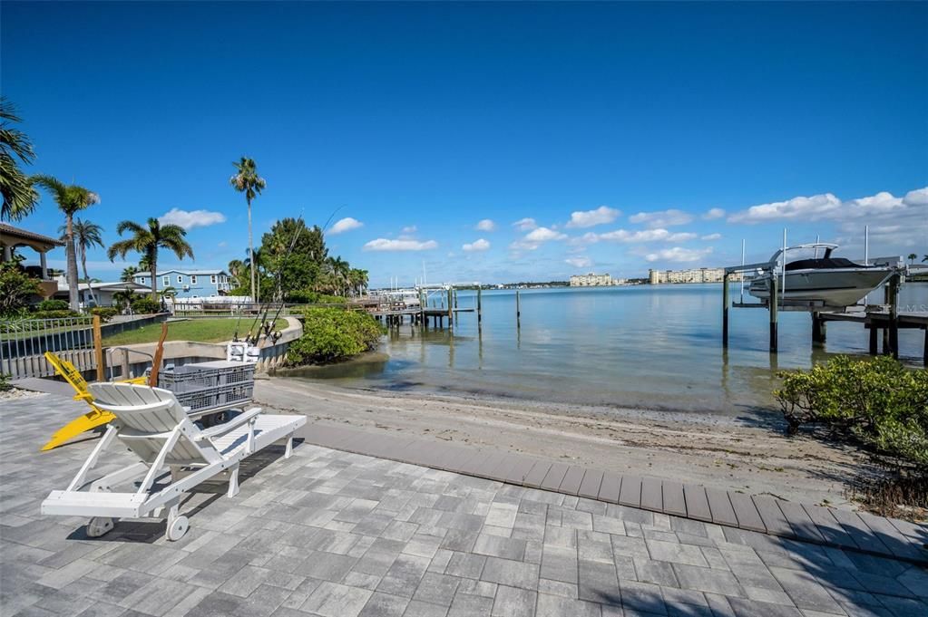 For Sale: $2,250,000 (2 beds, 2 baths, 2281 Square Feet)