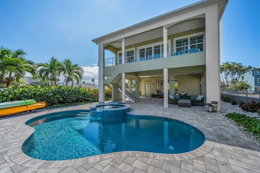 For Sale: $2,250,000 (2 beds, 2 baths, 2281 Square Feet)