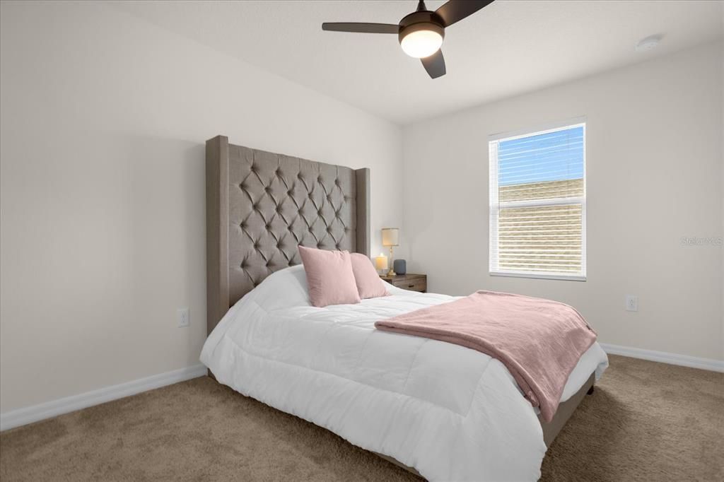 合同活跃: $3,200 (4 贝兹, 2 浴室, 2391 平方英尺)