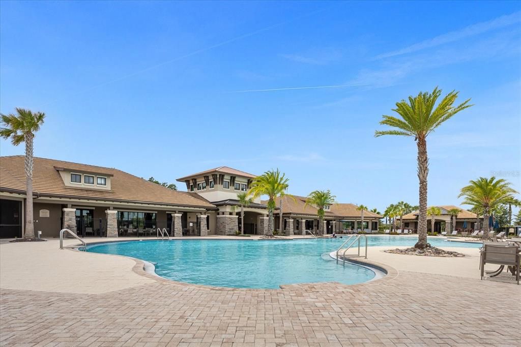 合同活跃: $3,200 (4 贝兹, 2 浴室, 2391 平方英尺)