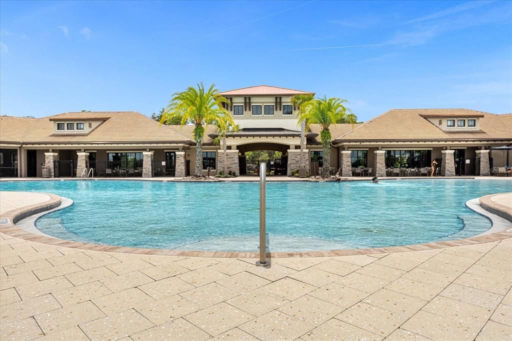 合同活跃: $3,200 (4 贝兹, 2 浴室, 2391 平方英尺)