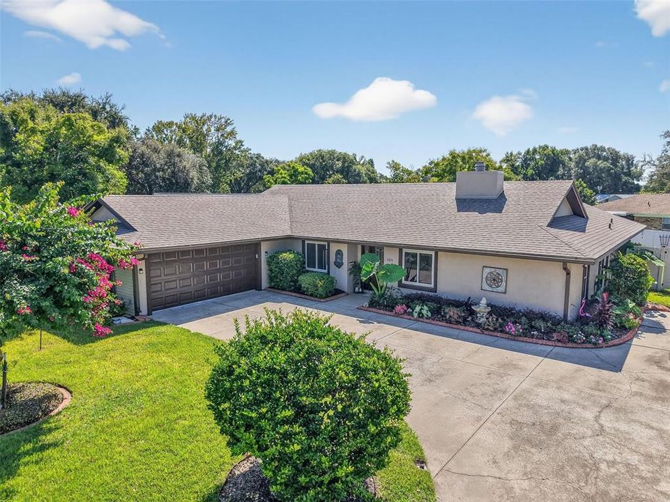 合同活跃: $480,000 (4 贝兹, 3 浴室, 2214 平方英尺)