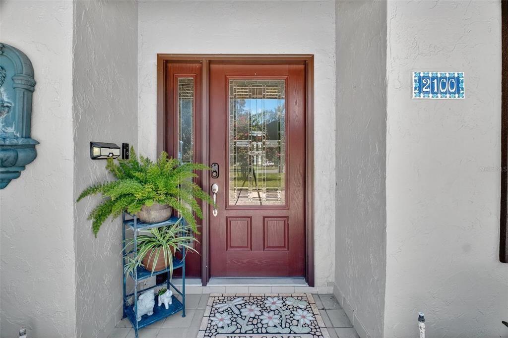 合同活跃: $480,000 (4 贝兹, 3 浴室, 2214 平方英尺)