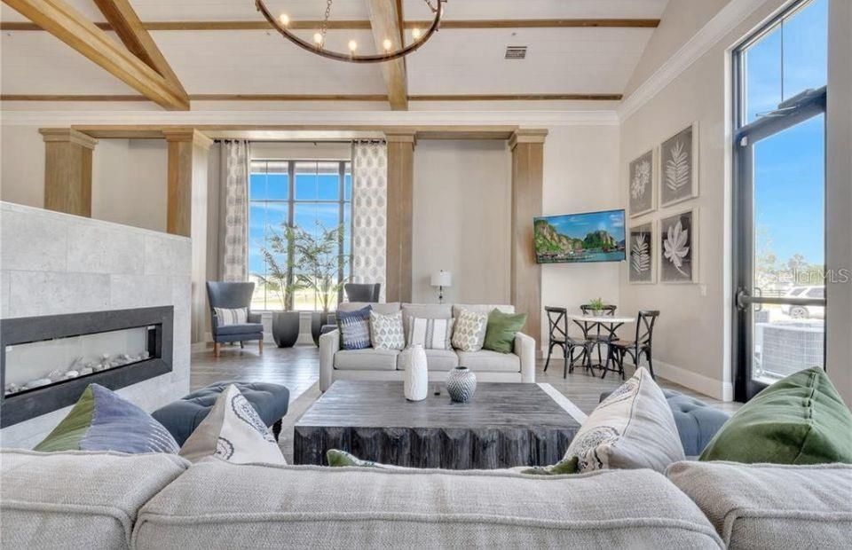 For Rent: $3,250 (5 beds, 3 baths, 2626 Square Feet)