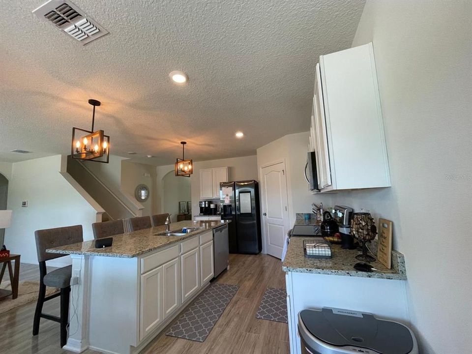 For Rent: $3,250 (5 beds, 3 baths, 2626 Square Feet)