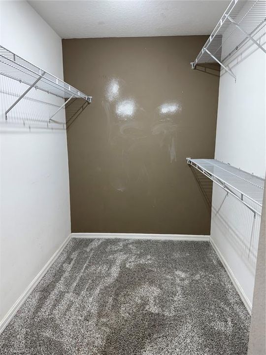 合同活跃: $299,999 (3 贝兹, 2 浴室, 1614 平方英尺)