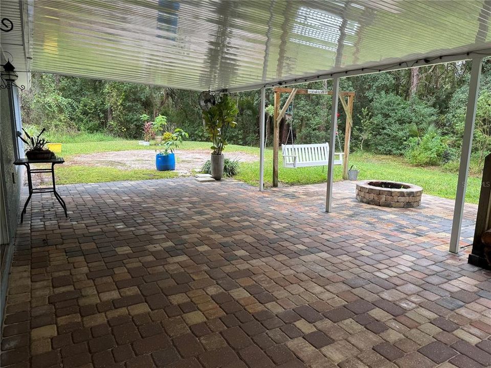 合同活跃: $299,999 (3 贝兹, 2 浴室, 1614 平方英尺)