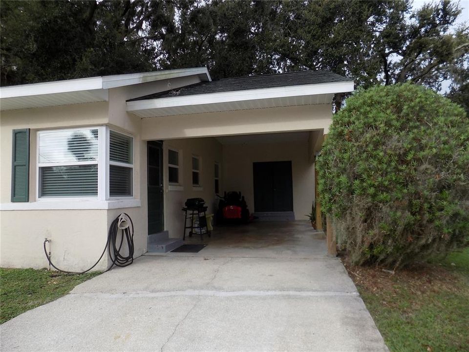 Active With Contract: $239,900 (2 beds, 2 baths, 1388 Square Feet)