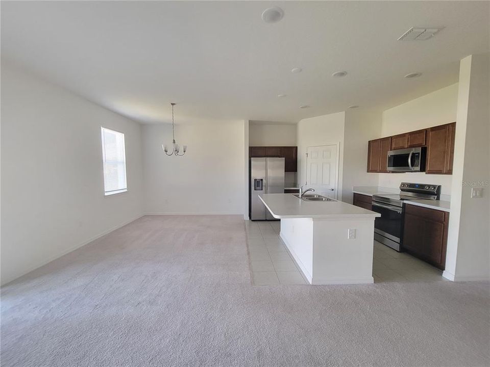 For Rent: $1,795 (3 beds, 2 baths, 1355 Square Feet)