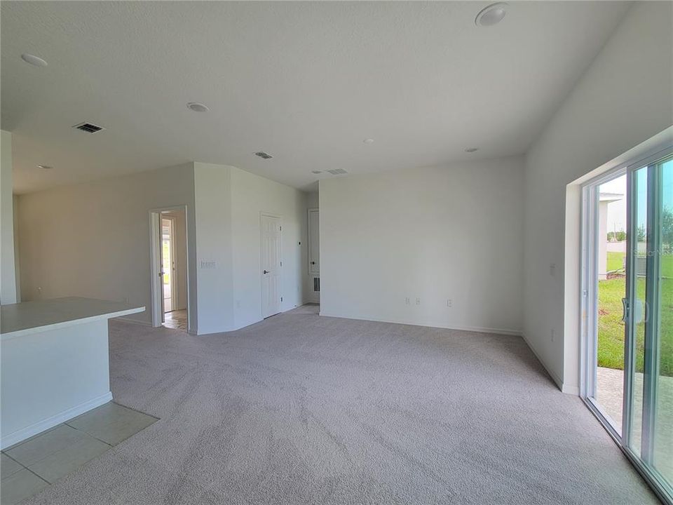 For Rent: $1,795 (3 beds, 2 baths, 1355 Square Feet)