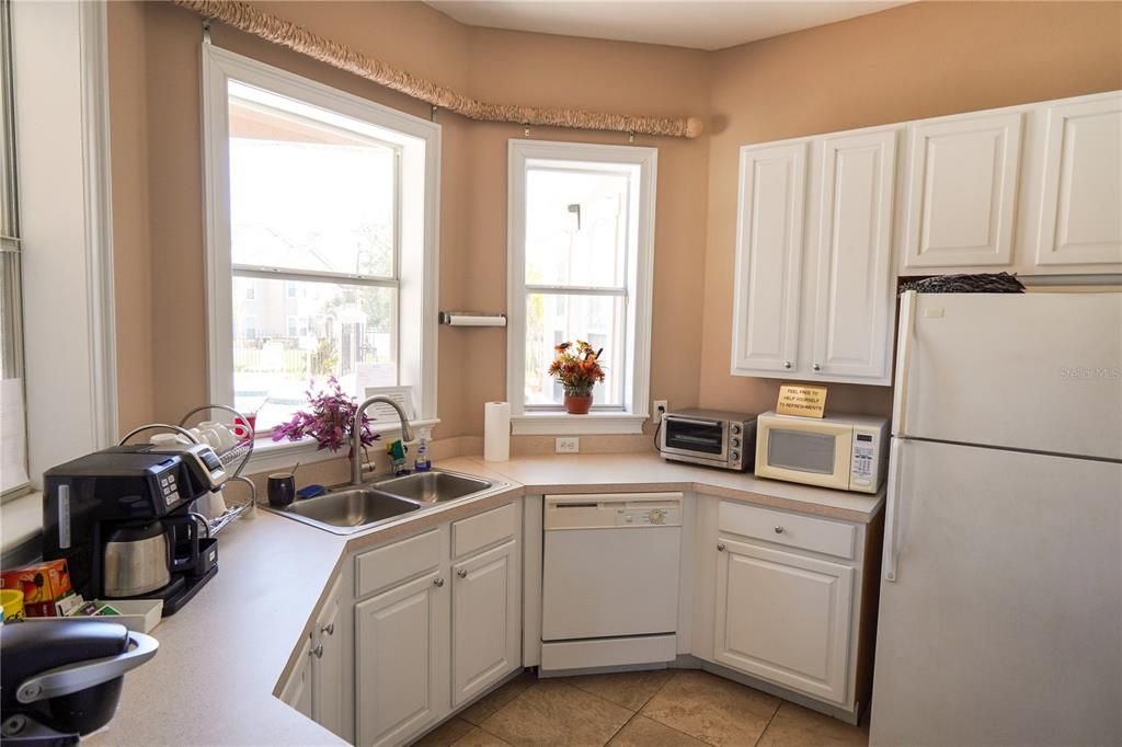 出租: $1,700 (2 贝兹, 2 浴室, 1088 平方英尺)