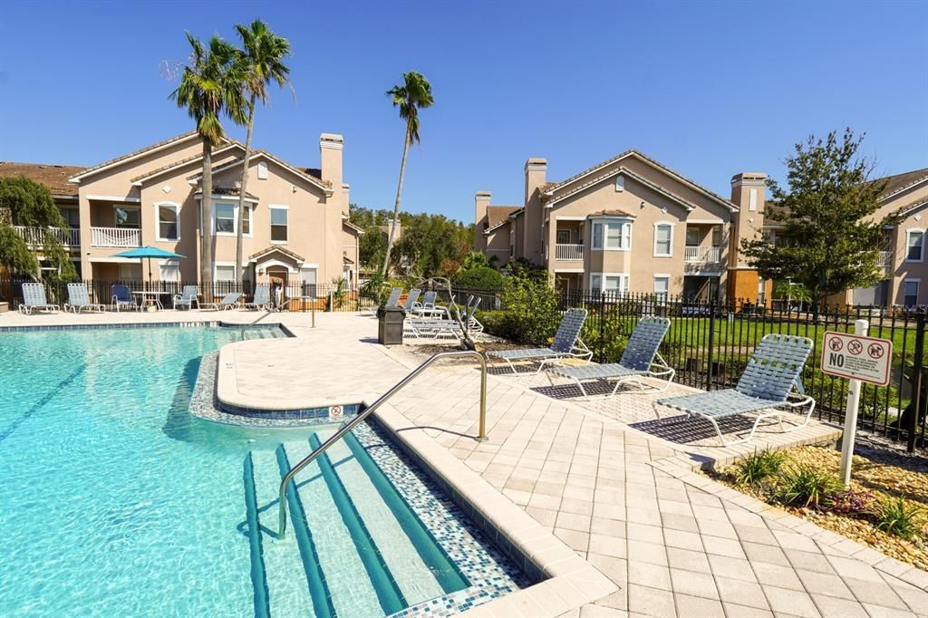 出租: $1,700 (2 贝兹, 2 浴室, 1088 平方英尺)