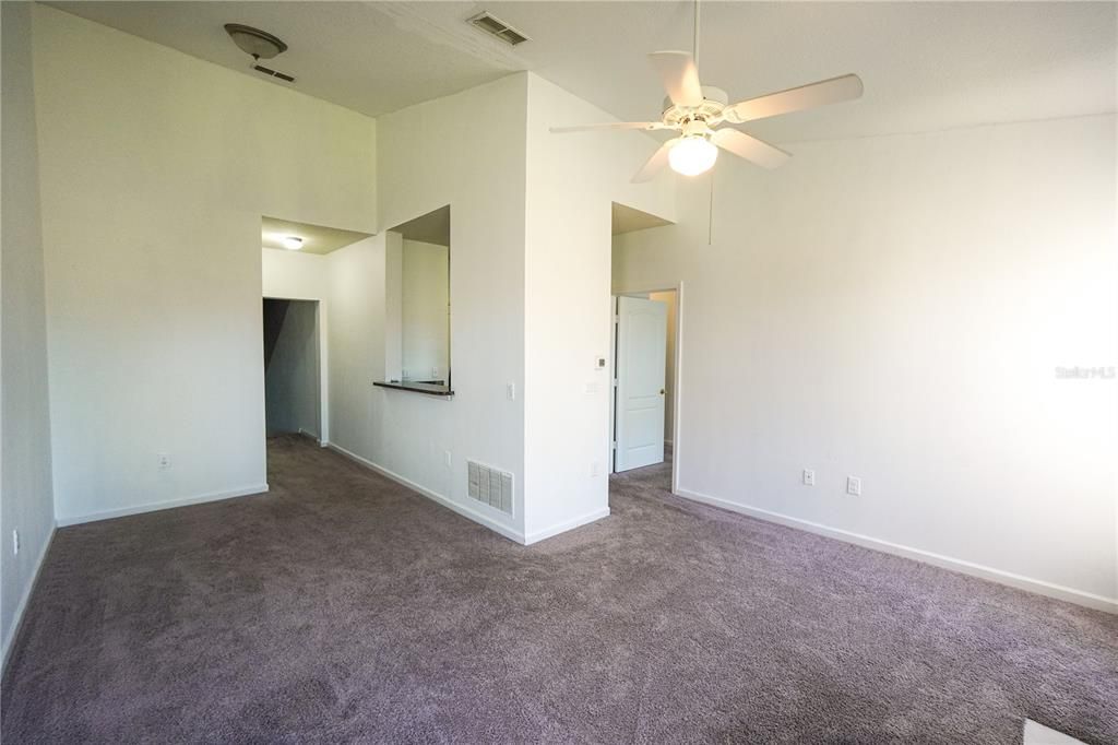 出租: $1,700 (2 贝兹, 2 浴室, 1088 平方英尺)