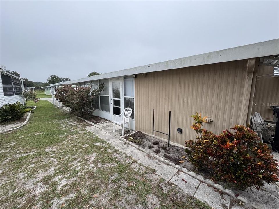 待售: $145,000 (2 贝兹, 2 浴室, 960 平方英尺)