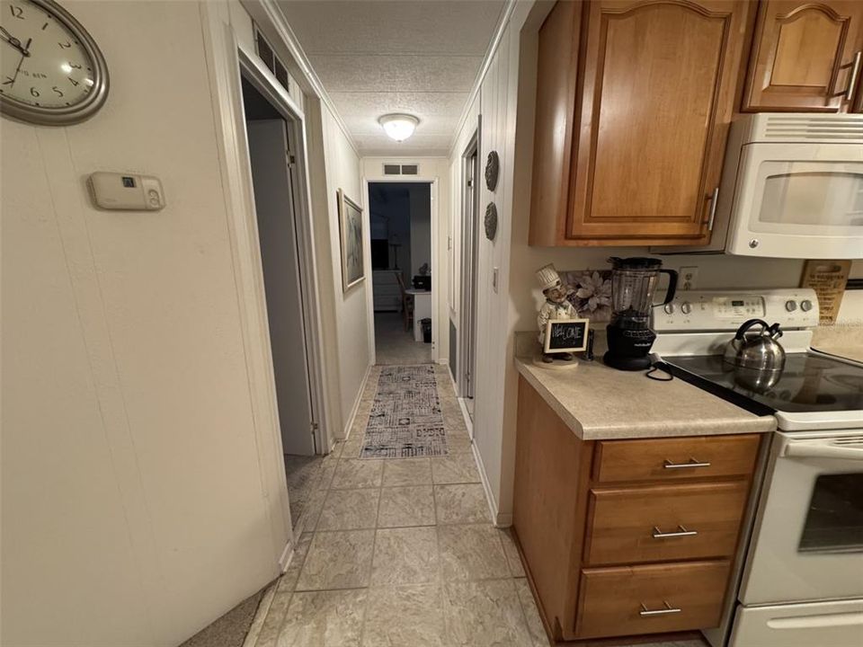 待售: $145,000 (2 贝兹, 2 浴室, 960 平方英尺)