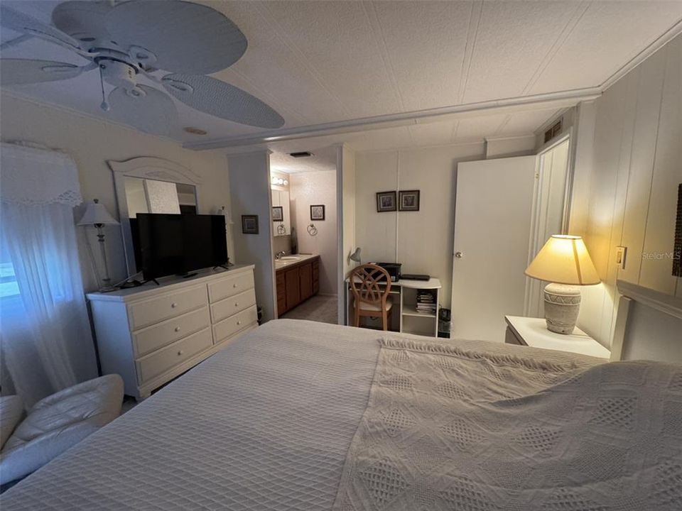 待售: $145,000 (2 贝兹, 2 浴室, 960 平方英尺)