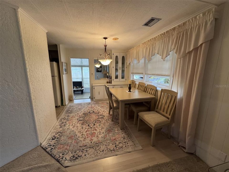 待售: $145,000 (2 贝兹, 2 浴室, 960 平方英尺)