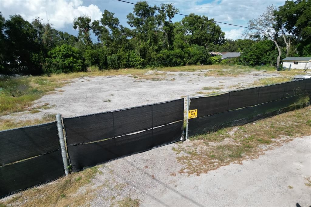 На продажу: $185,000 (0.78 acres)