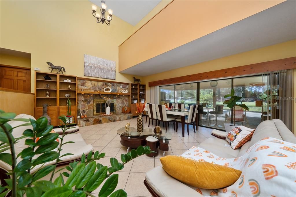 En Venta: $750,000 (4 camas, 3 baños, 3268 Pies cuadrados)