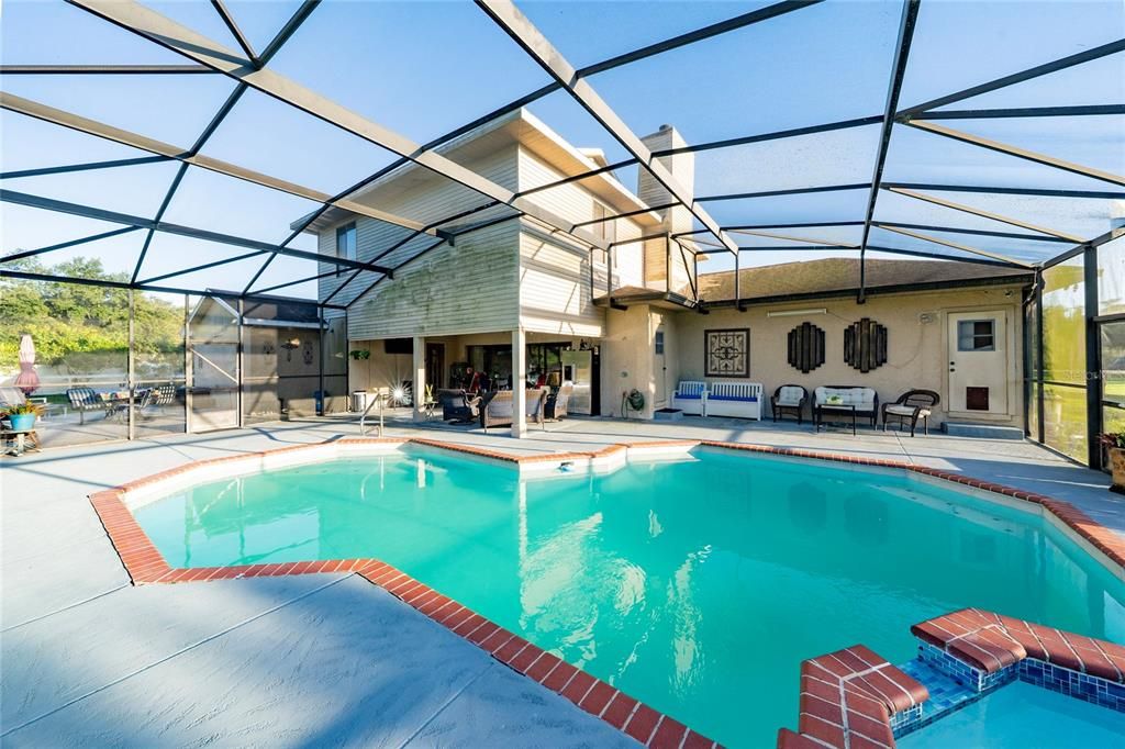 En Venta: $750,000 (4 camas, 3 baños, 3268 Pies cuadrados)