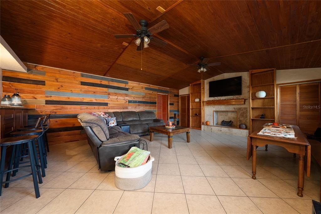 En Venta: $750,000 (4 camas, 3 baños, 3268 Pies cuadrados)