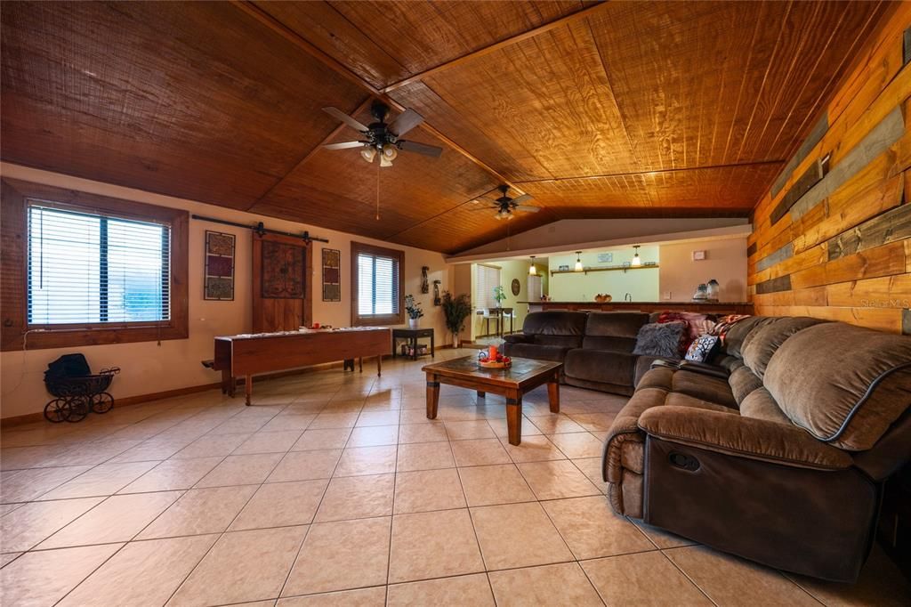 En Venta: $750,000 (4 camas, 3 baños, 3268 Pies cuadrados)