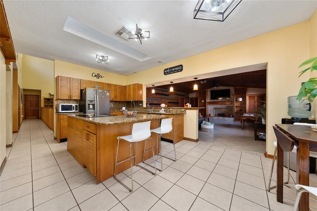 En Venta: $750,000 (4 camas, 3 baños, 3268 Pies cuadrados)