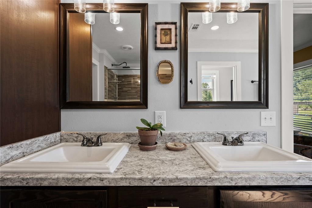 For Sale: $549,000 (4 beds, 2 baths, 2220 Square Feet)