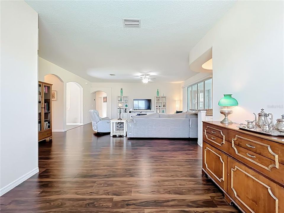 For Sale: $485,000 (4 beds, 2 baths, 2318 Square Feet)