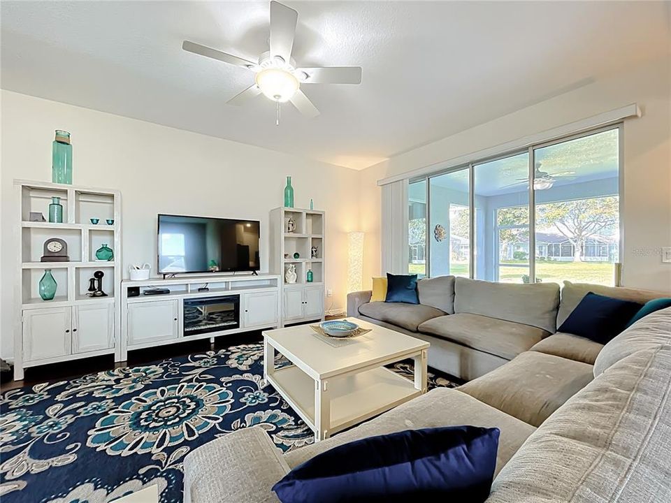 For Sale: $485,000 (4 beds, 2 baths, 2318 Square Feet)